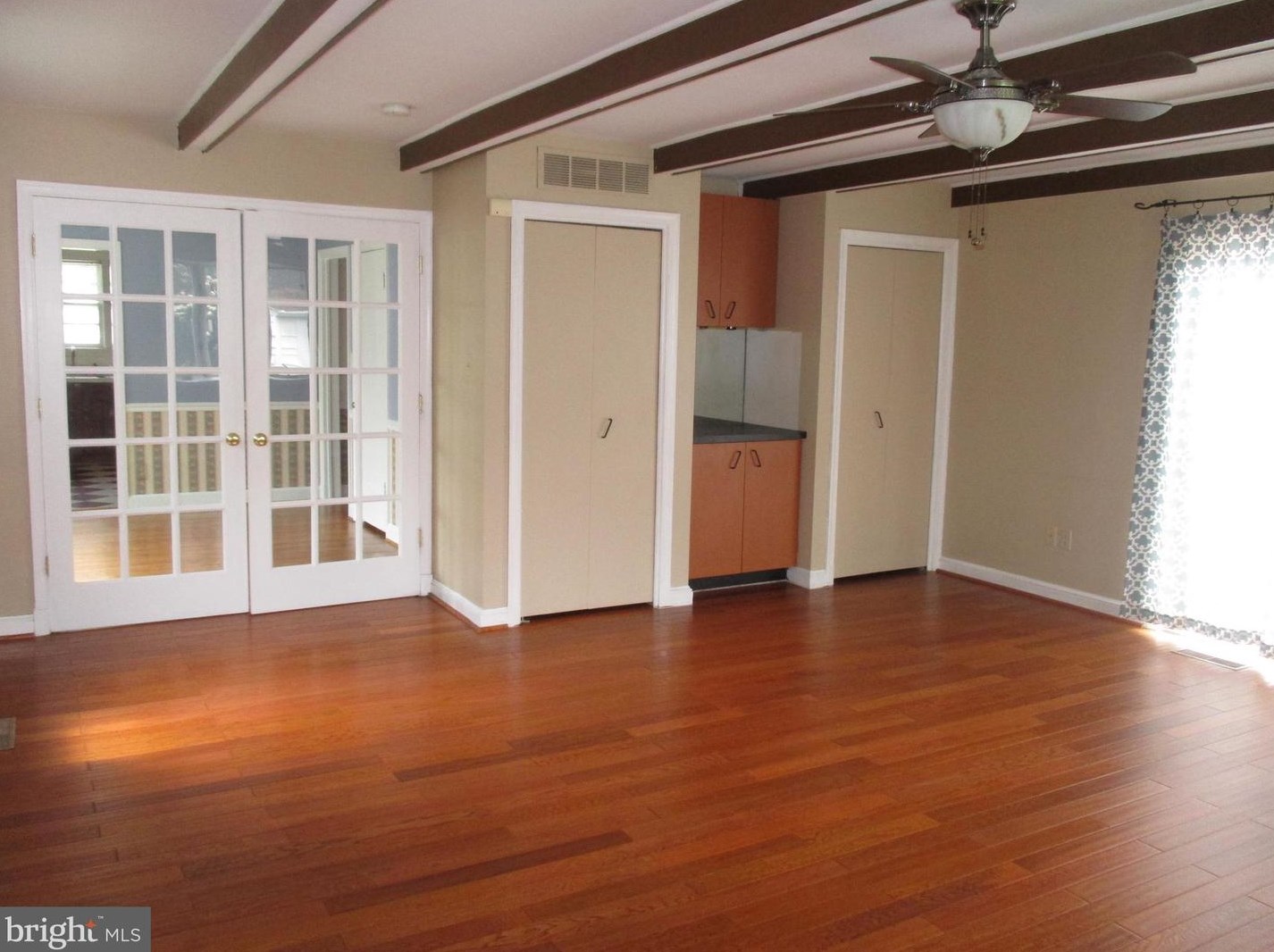 7 James St, Gaithersburg MD  20877-1929 exterior