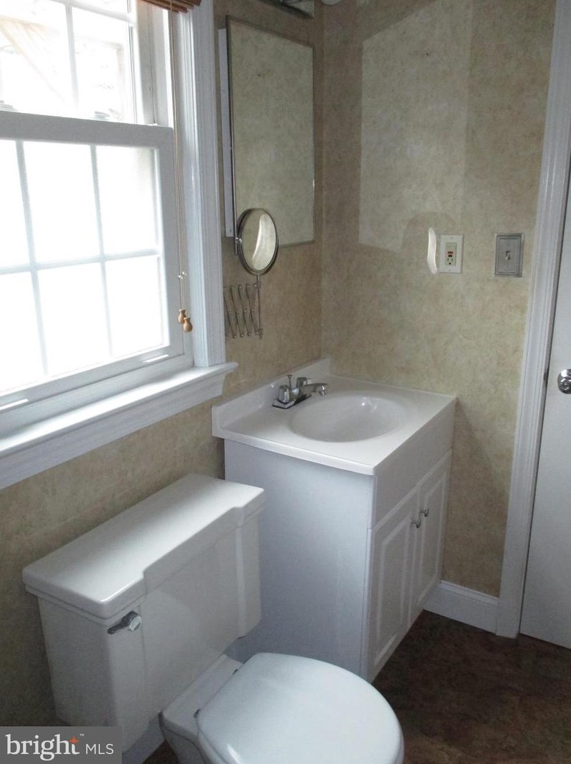 7 James St, Gaithersburg MD  20877-1929 exterior