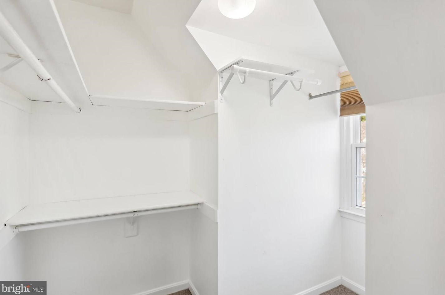 2 Linden Hall Ct, Gaithersburg MD  20877-3453 exterior