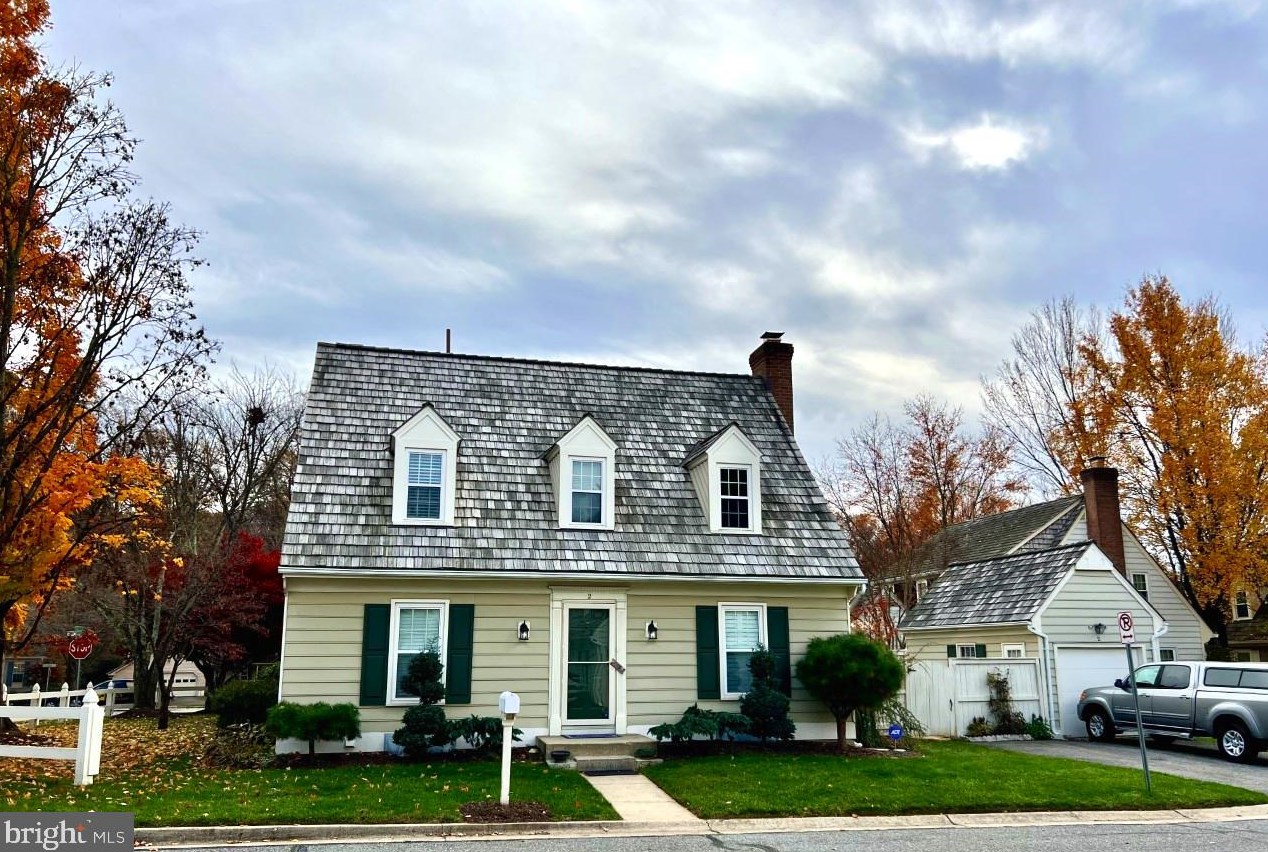 2 Linden Hall Ct, Gaithersburg MD  20877-3453 exterior