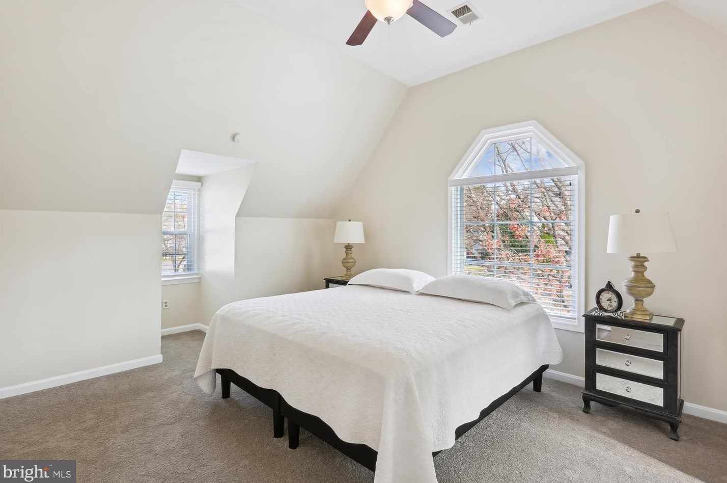 2 Linden Hall Ct, Gaithersburg MD  20877-3453 exterior