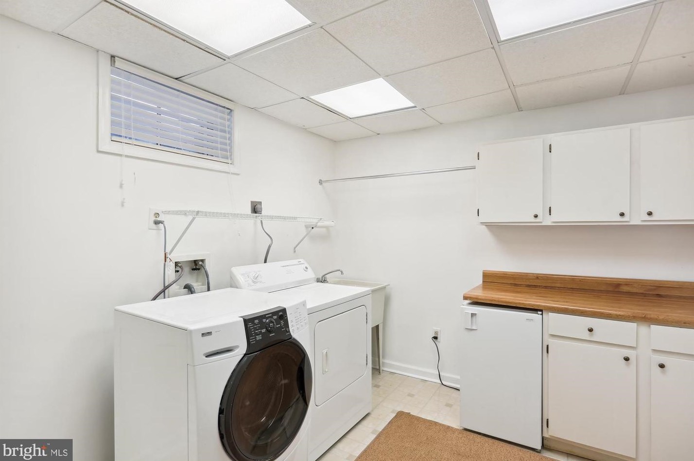 2 Linden Hall Ct, Gaithersburg MD  20877-3453 exterior