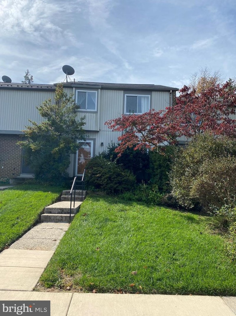 8956 Centerway Rd, Gaithersburg, MD 20879-1814