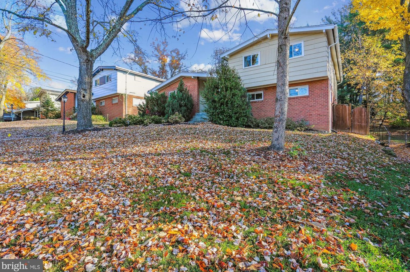 11411 Gilsan St, Silver Spring, MD 20902