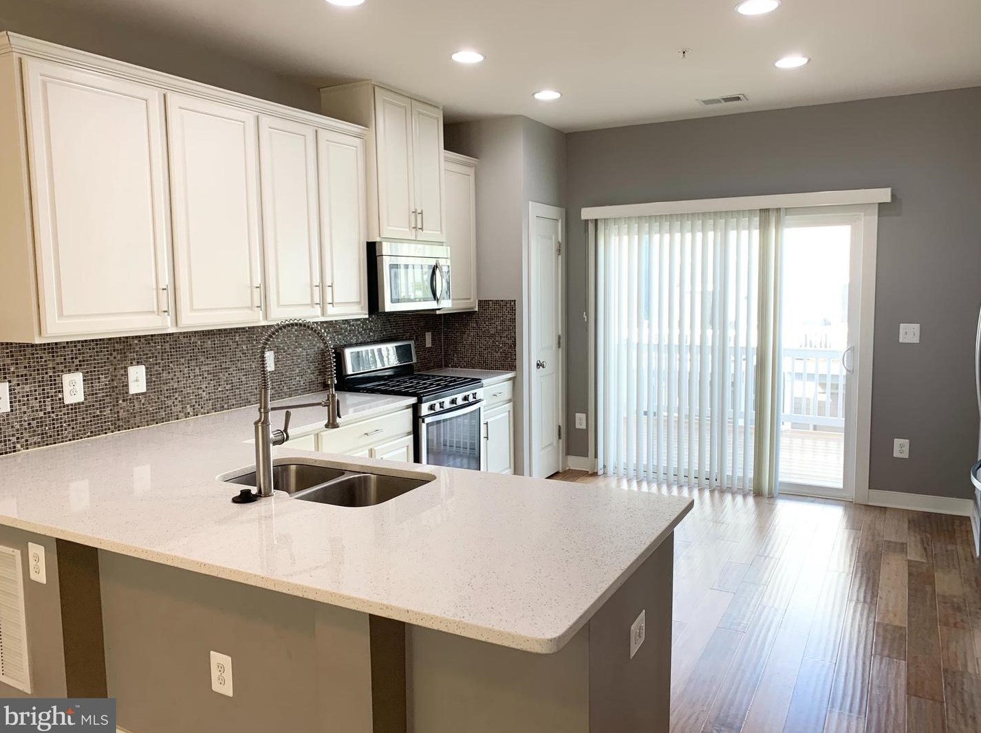 143 Decoverly Dr, Gaithersburg MD  20878-4548 exterior