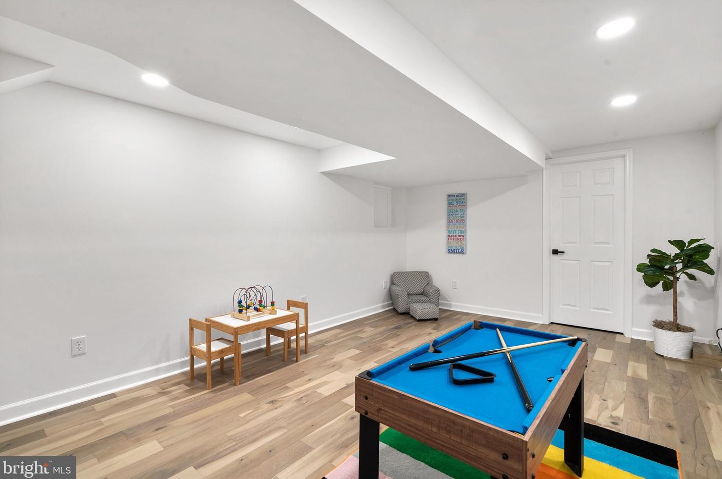 7903 Rocton Ave, Bethesda MD  20815-3911 exterior