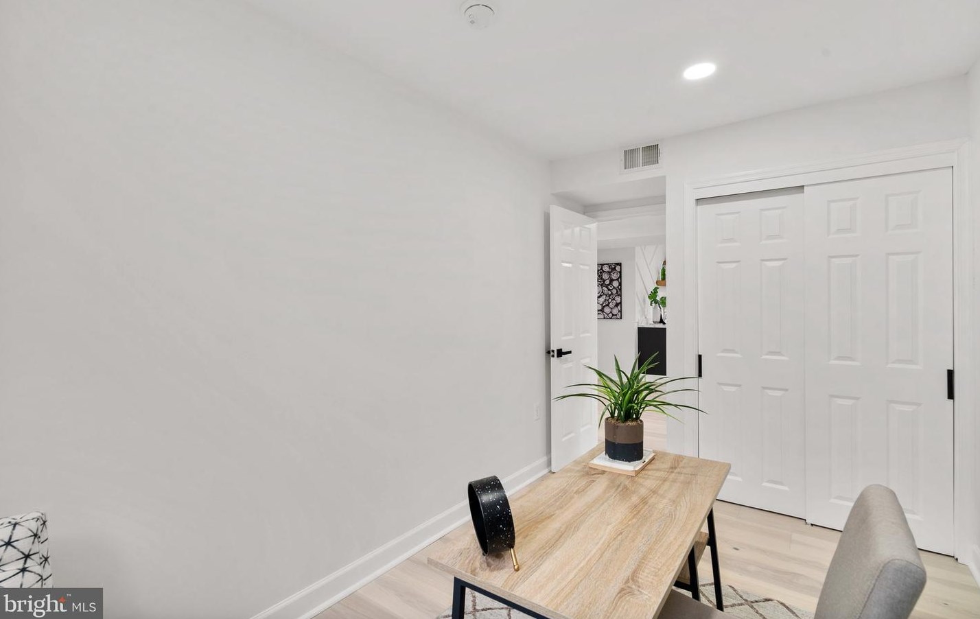 7903 Rocton Ave, Bethesda MD  20815-3911 exterior