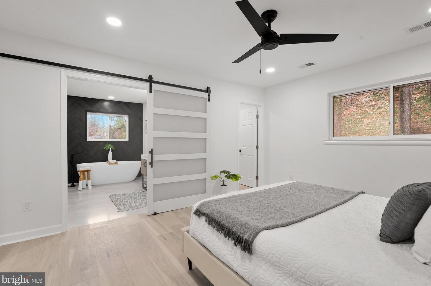 7903 Rocton Ave, Bethesda MD  20815-3911 exterior