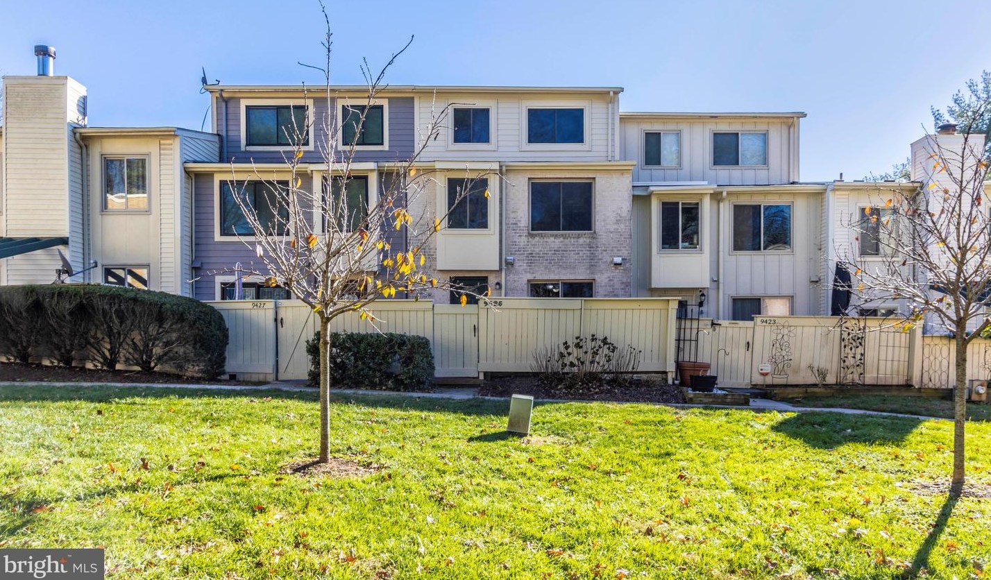 9425 Gentle Cir, Gaithersburg, MD 20886-1208
