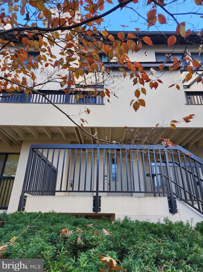 9751 Hellingly Pl #18, Gaithersburg, MD