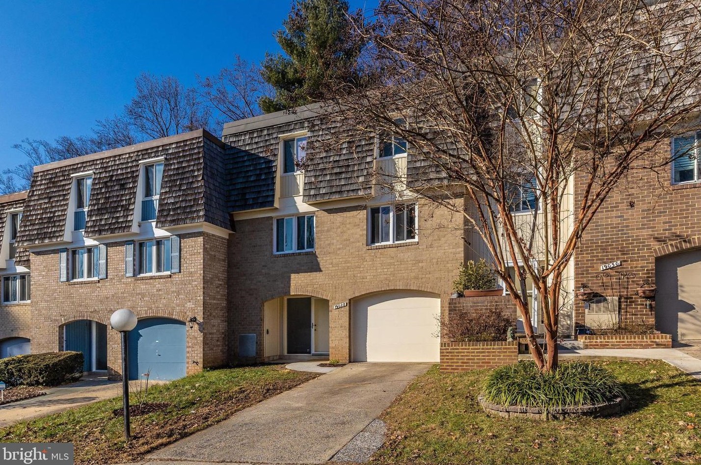 19028 Capehart Dr, Gaithersburg, MD 20886-3935