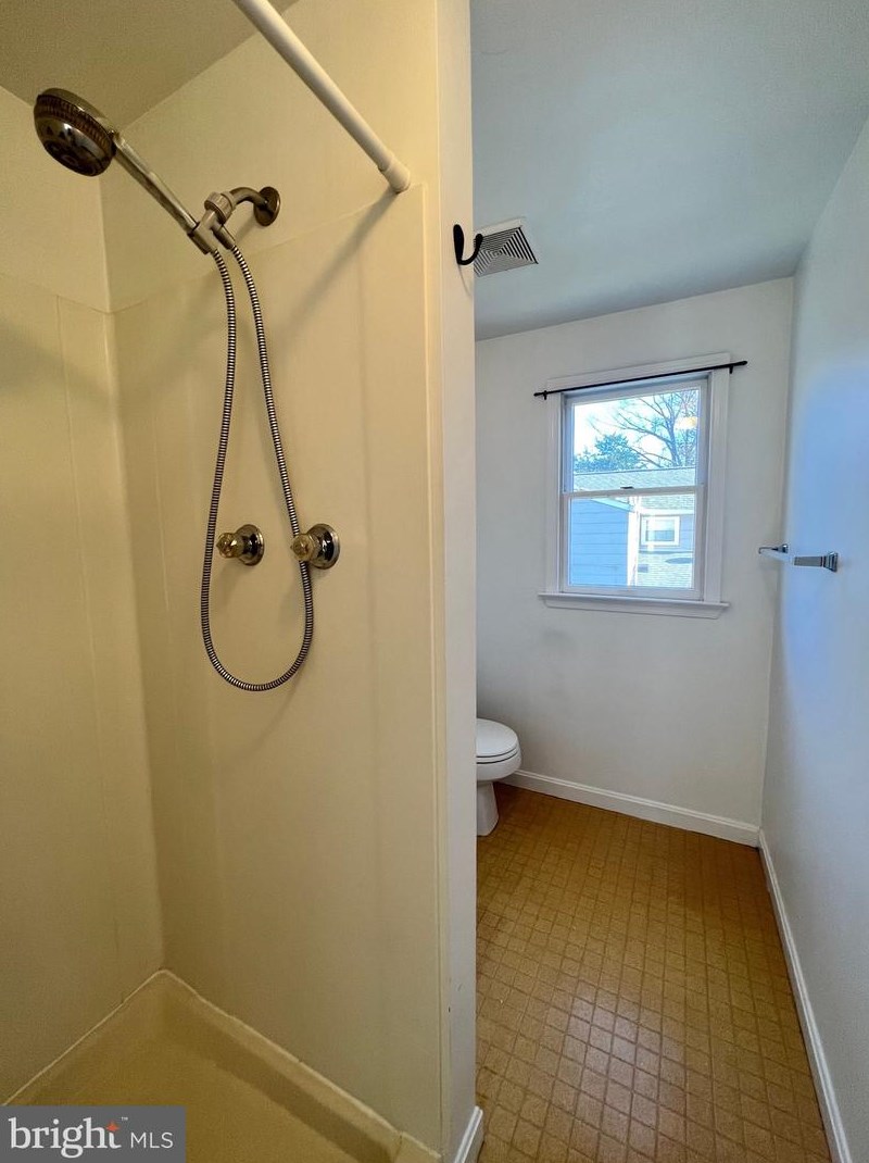 318 Whitestone Rd, Silver Spring, MD 20901