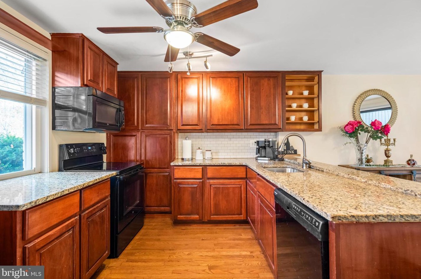 19502 Burlingame Way, Gaithersburg MD  20886-1015 exterior