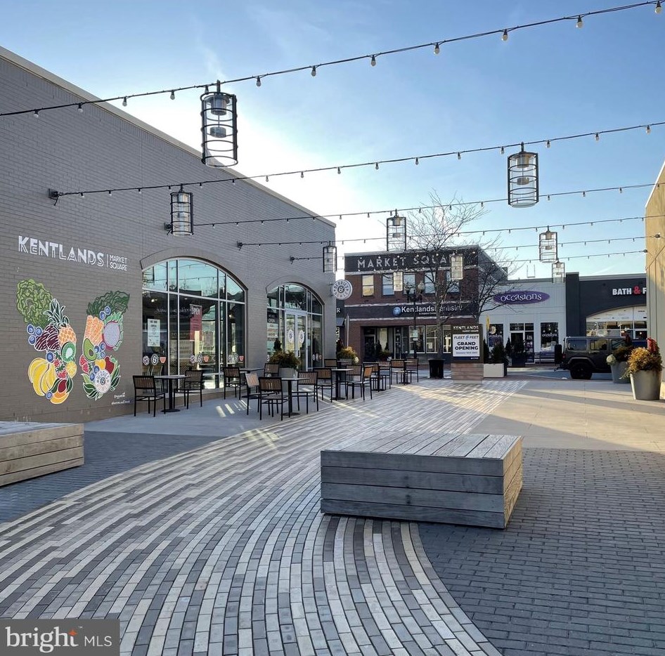 717 Main St, Gaithersburg MD 20878-5516 exterior