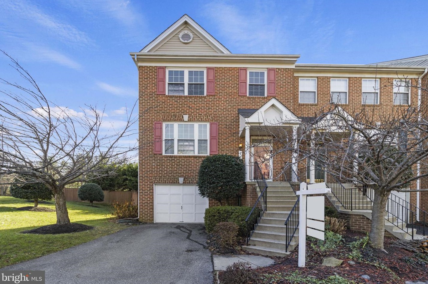 124 Longpoint Way, Gaithersburg, MD 20878-2290