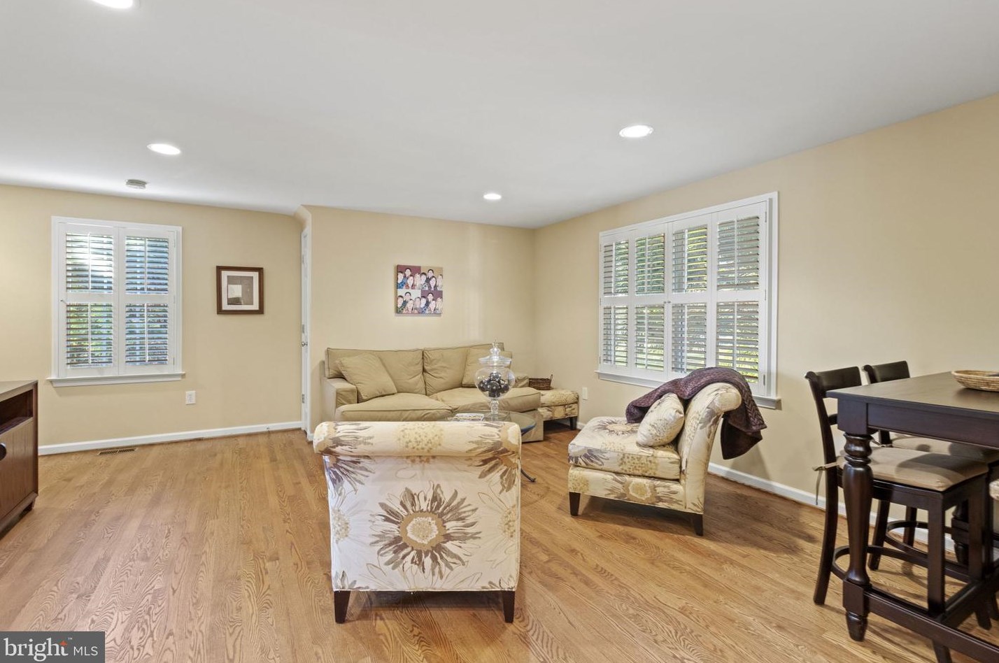 13529 Scottish Autumn Ct, Gaithersburg MD  20878-3991 exterior