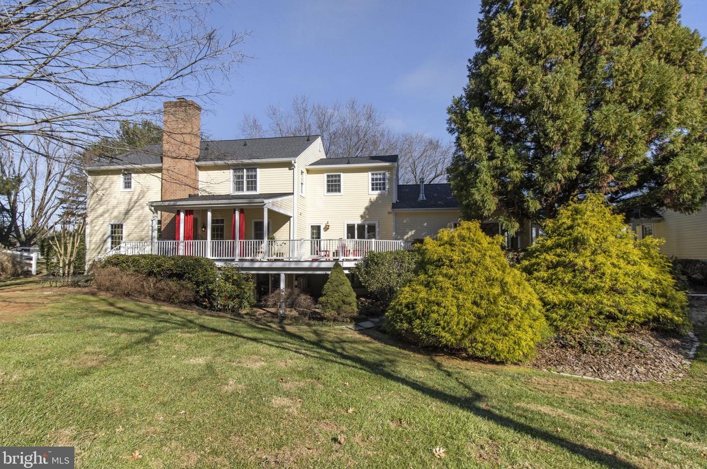 13529 Scottish Autumn Ct, Gaithersburg MD  20878-3991 exterior