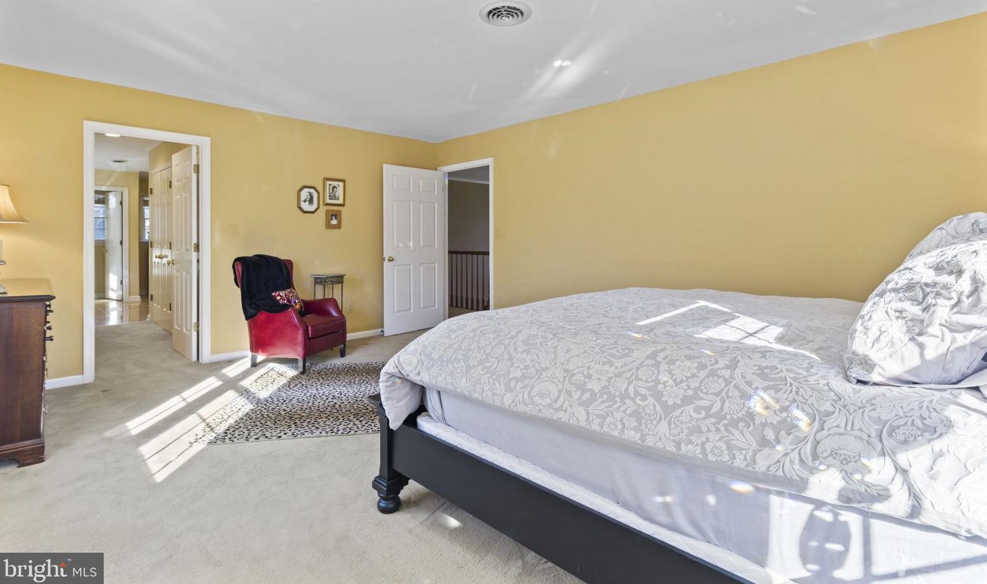 13529 Scottish Autumn Ct, Gaithersburg MD  20878-3991 exterior