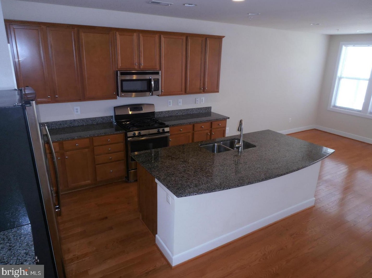 516 Hendrix Ave, Gaithersburg, MD 20878