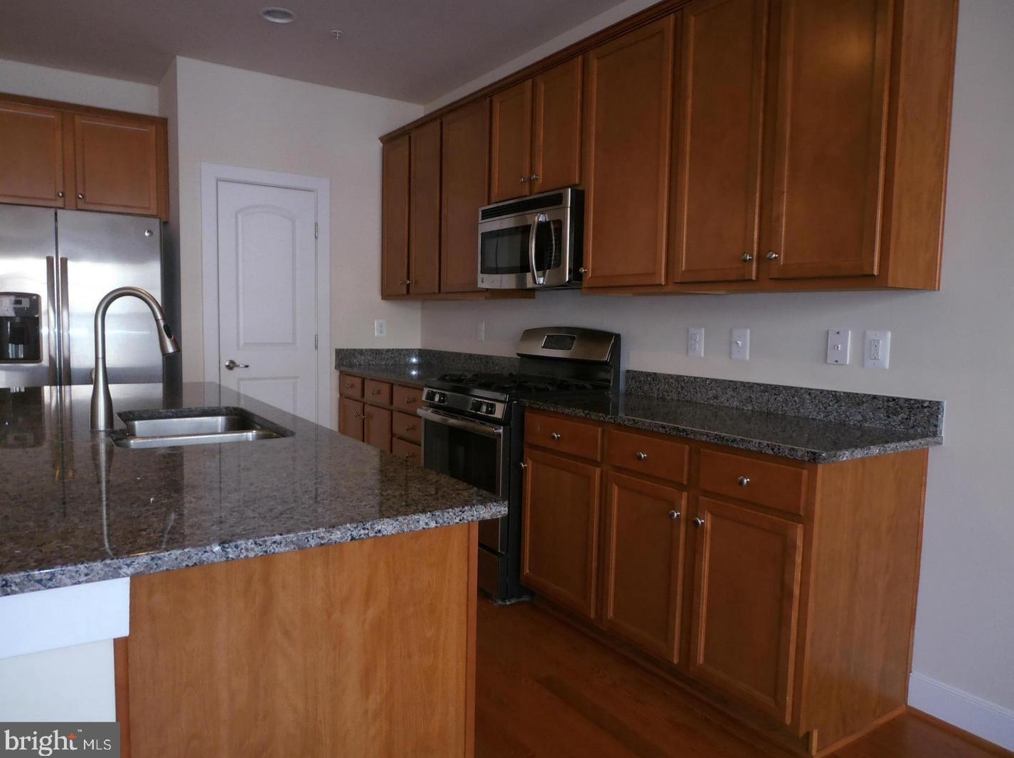 516 Hendrix Ave, Gaithersburg MD  20878 exterior