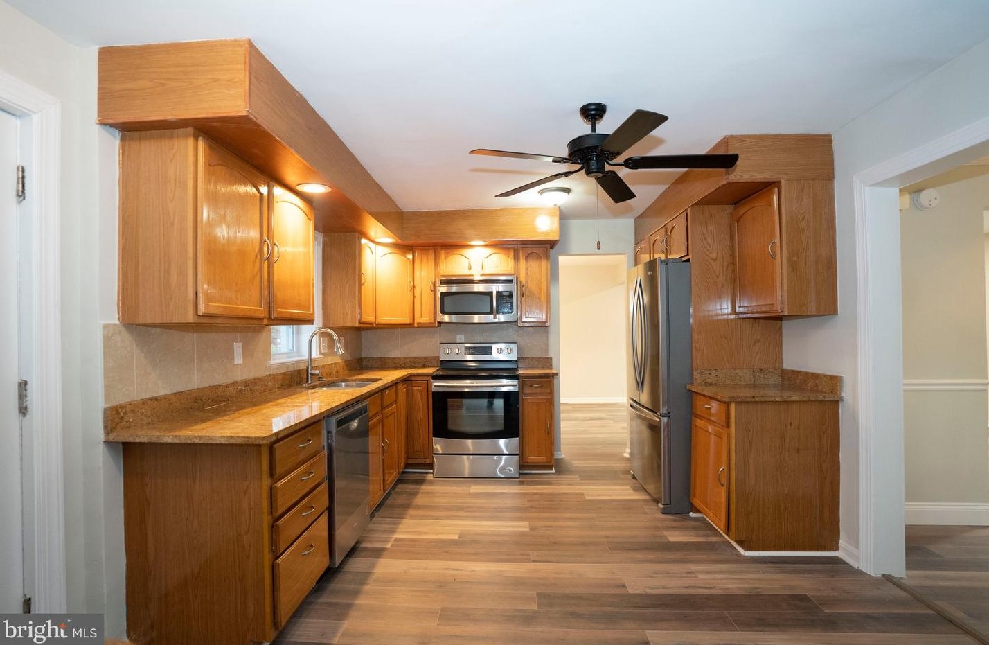 1030 Tracy Dr, Silver Spring, MD 20904