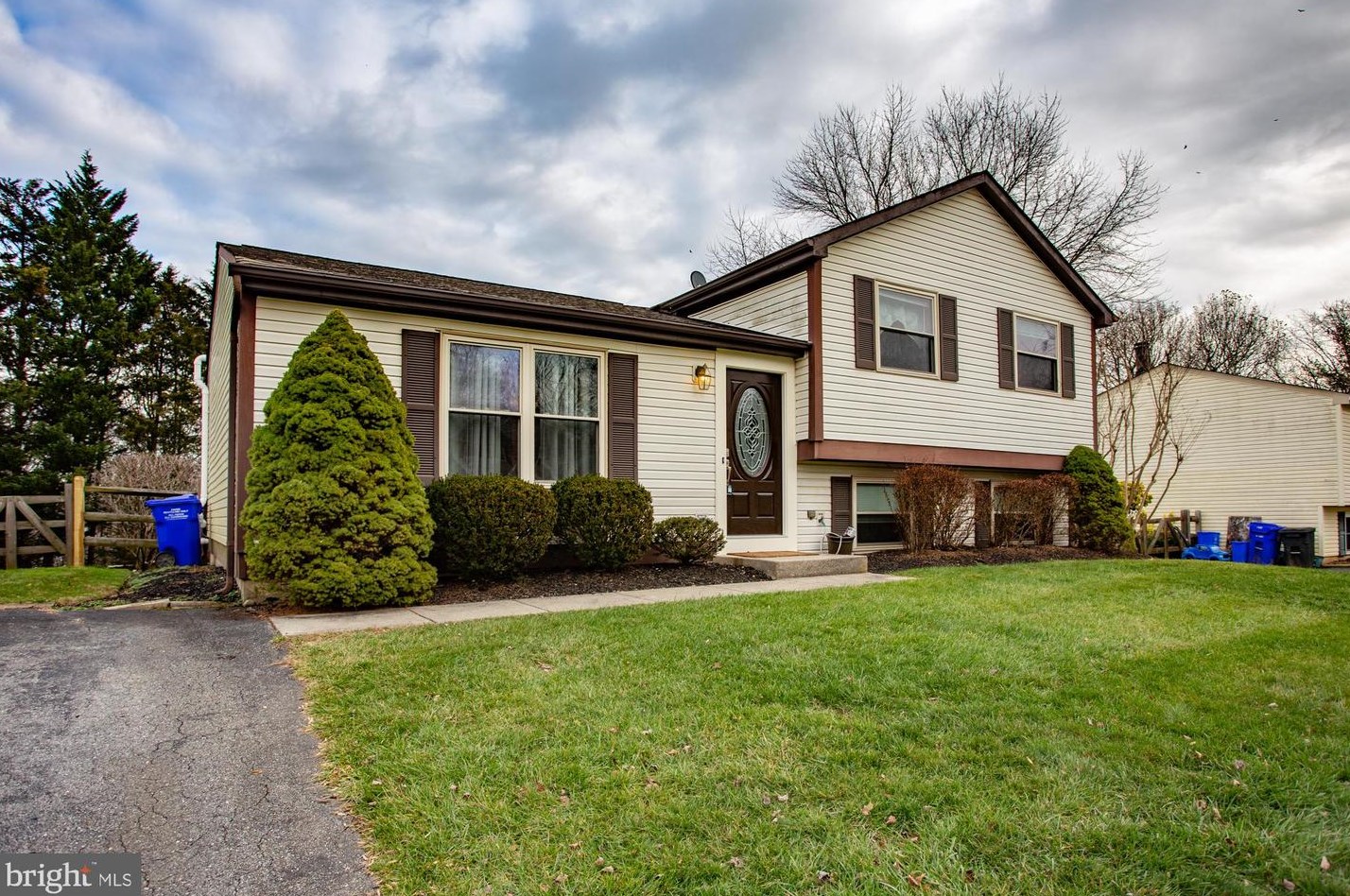 24113 Newbury Rd, Gaithersburg, MD 20882-4009