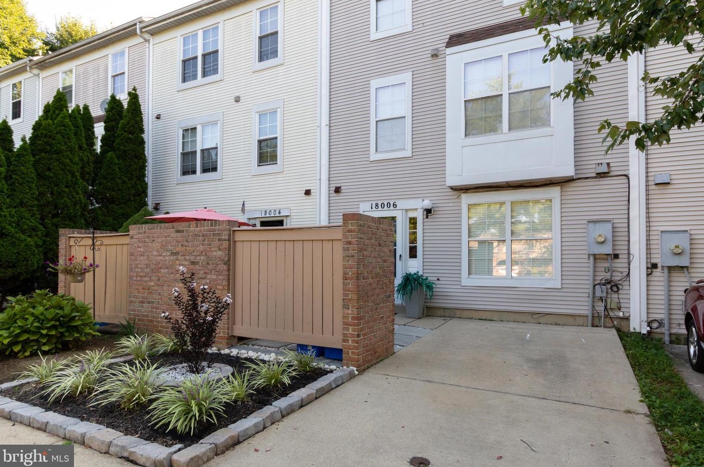 18006 Singing Pine Cir, Gaithersburg, MD 20886