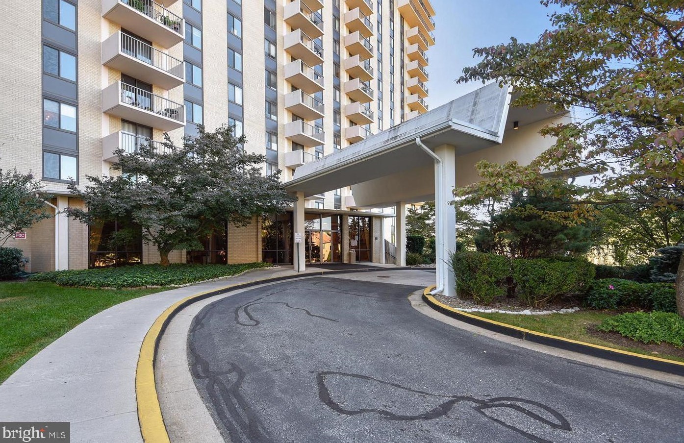 7420 Westlake Terrace #811, Bethesda, MD 20817
