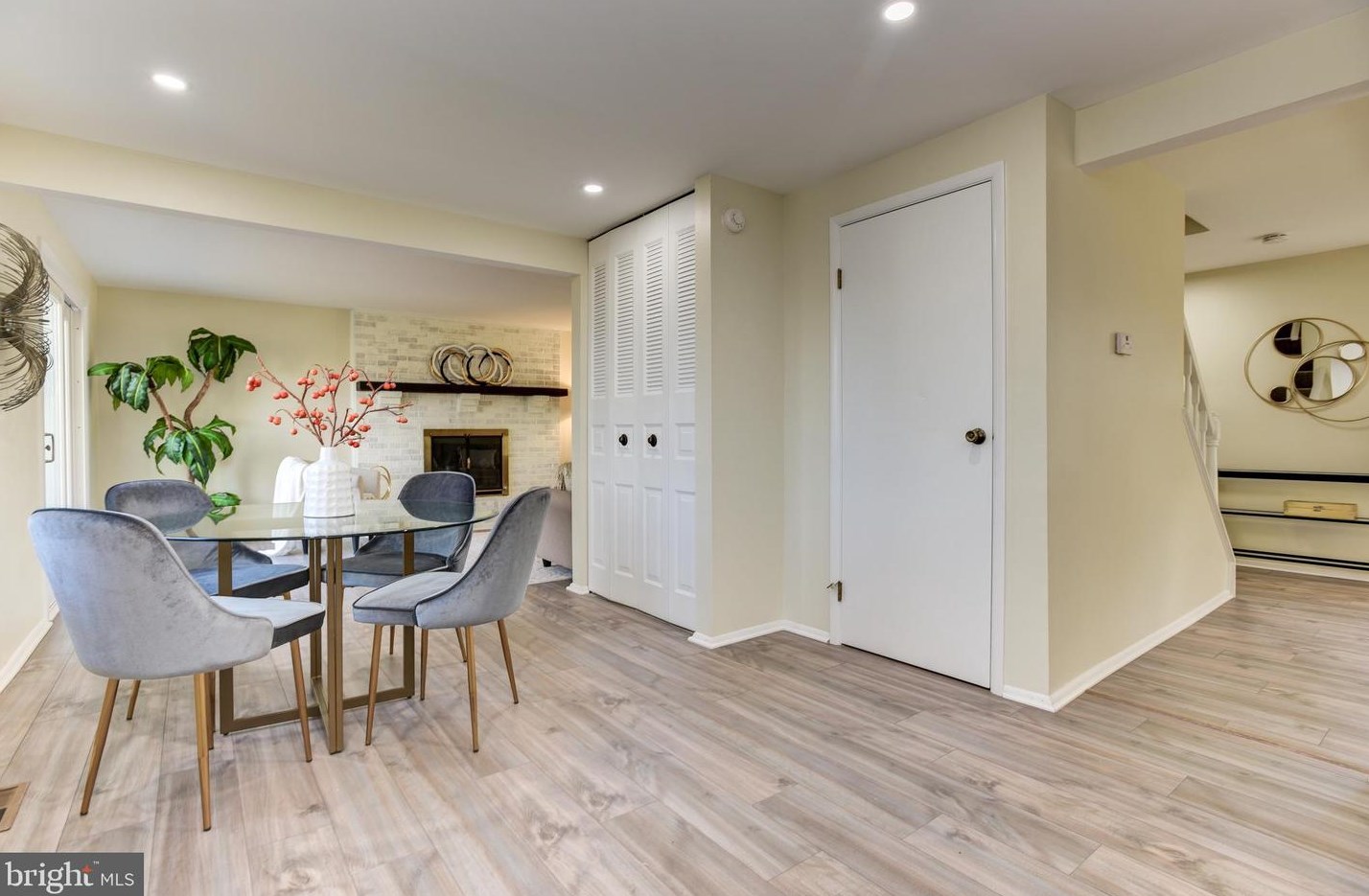 17 Bell Bluff Ct, Gaithersburg MD  20879-1115 exterior