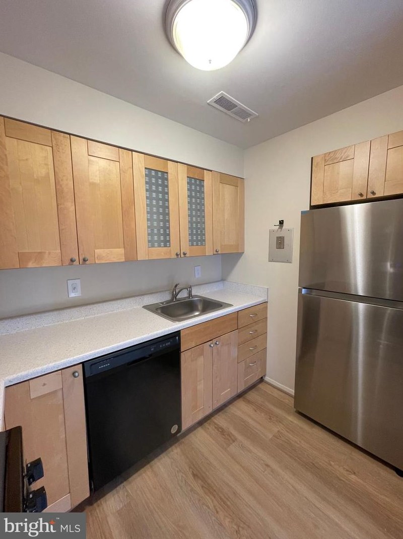 9824 Georgia Ave #18-102, Silver Spring, MD