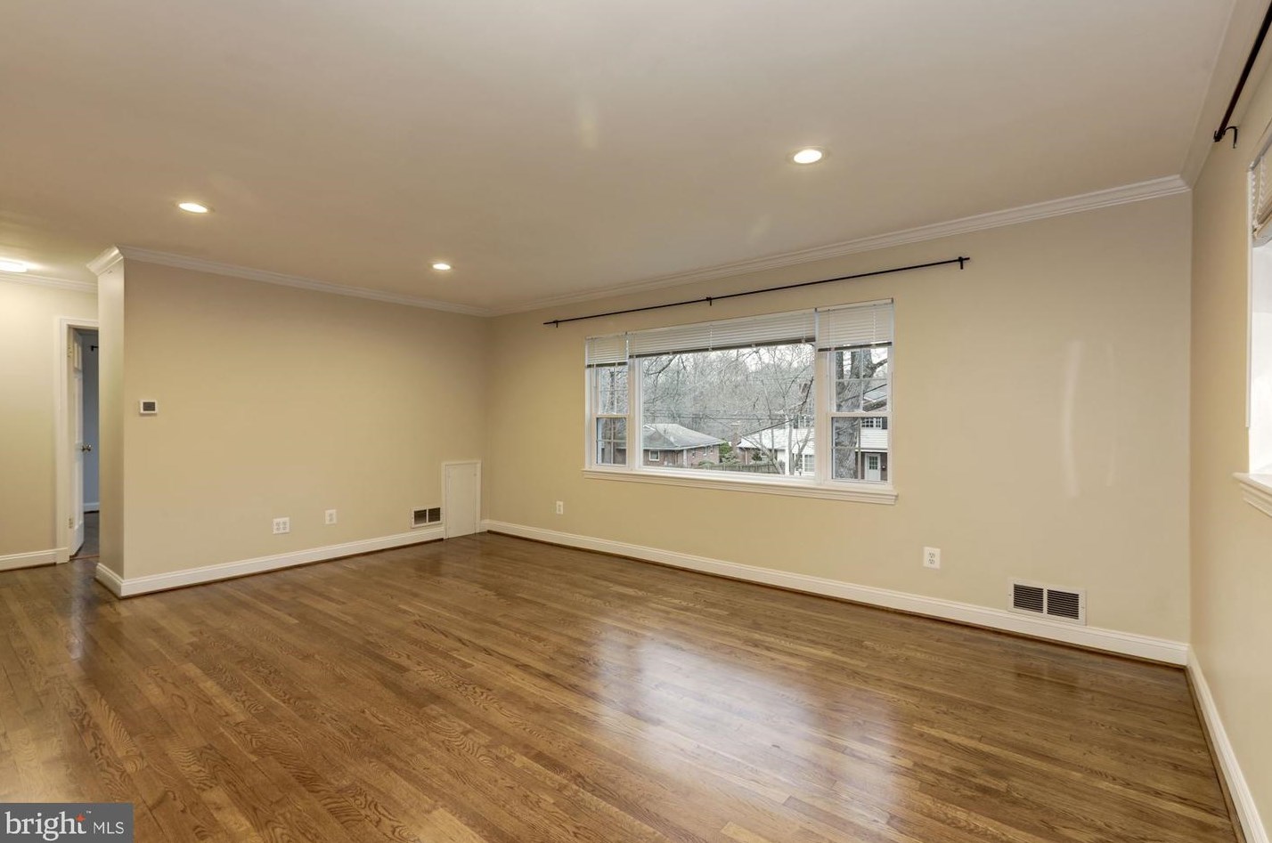 9514 Pin Oak Dr, Silver Spring, MD 20910