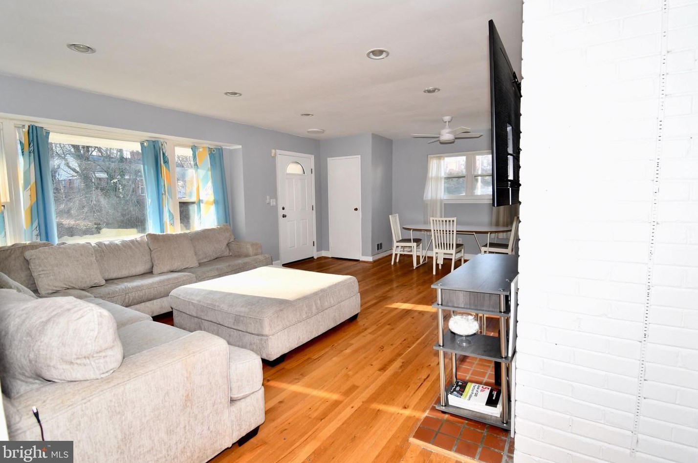 302 E Schuyler Rd, Silver Spring, MD 20901