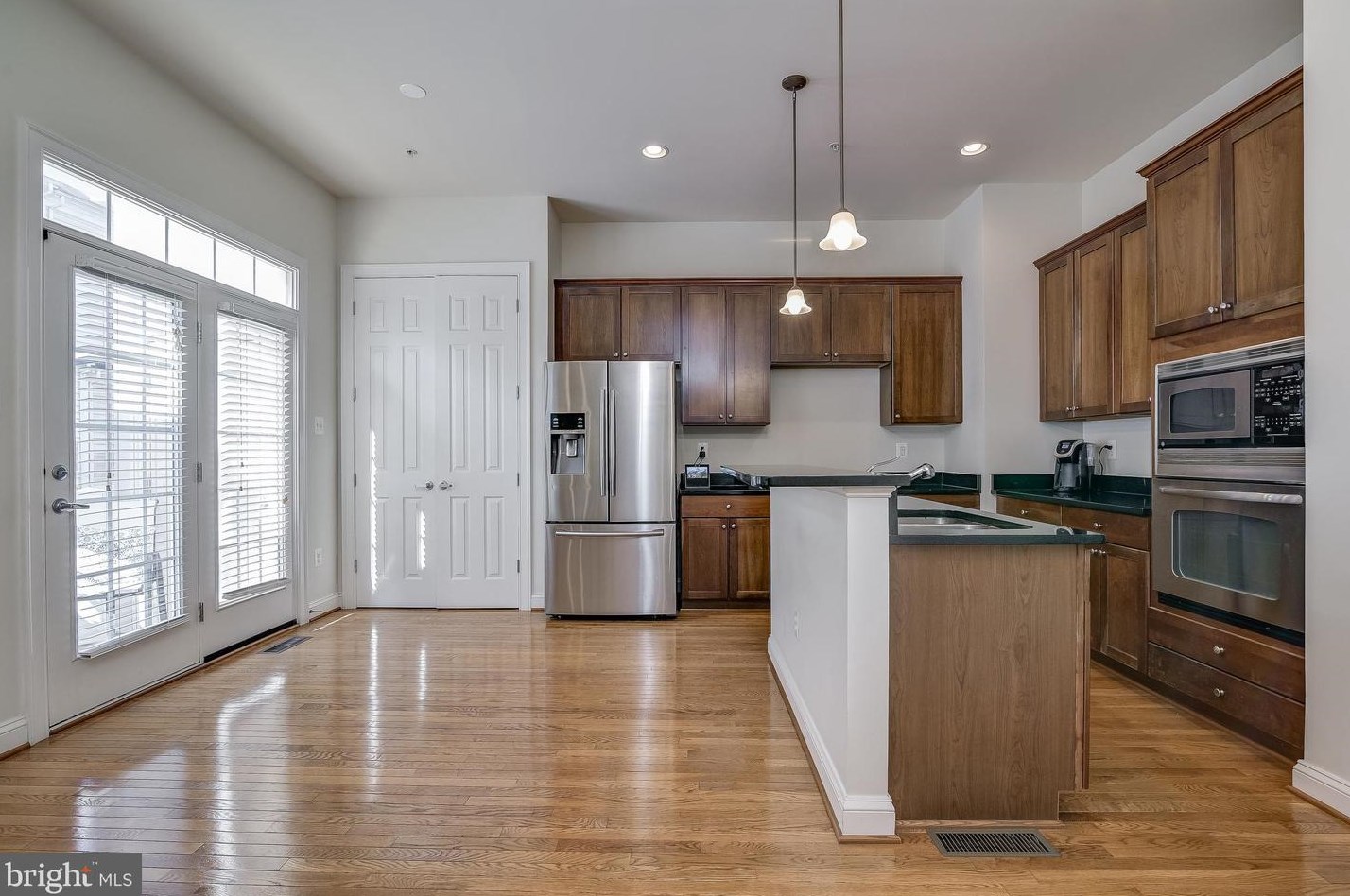 610 Eden Pl, Gaithersburg MD  20877-3341 exterior