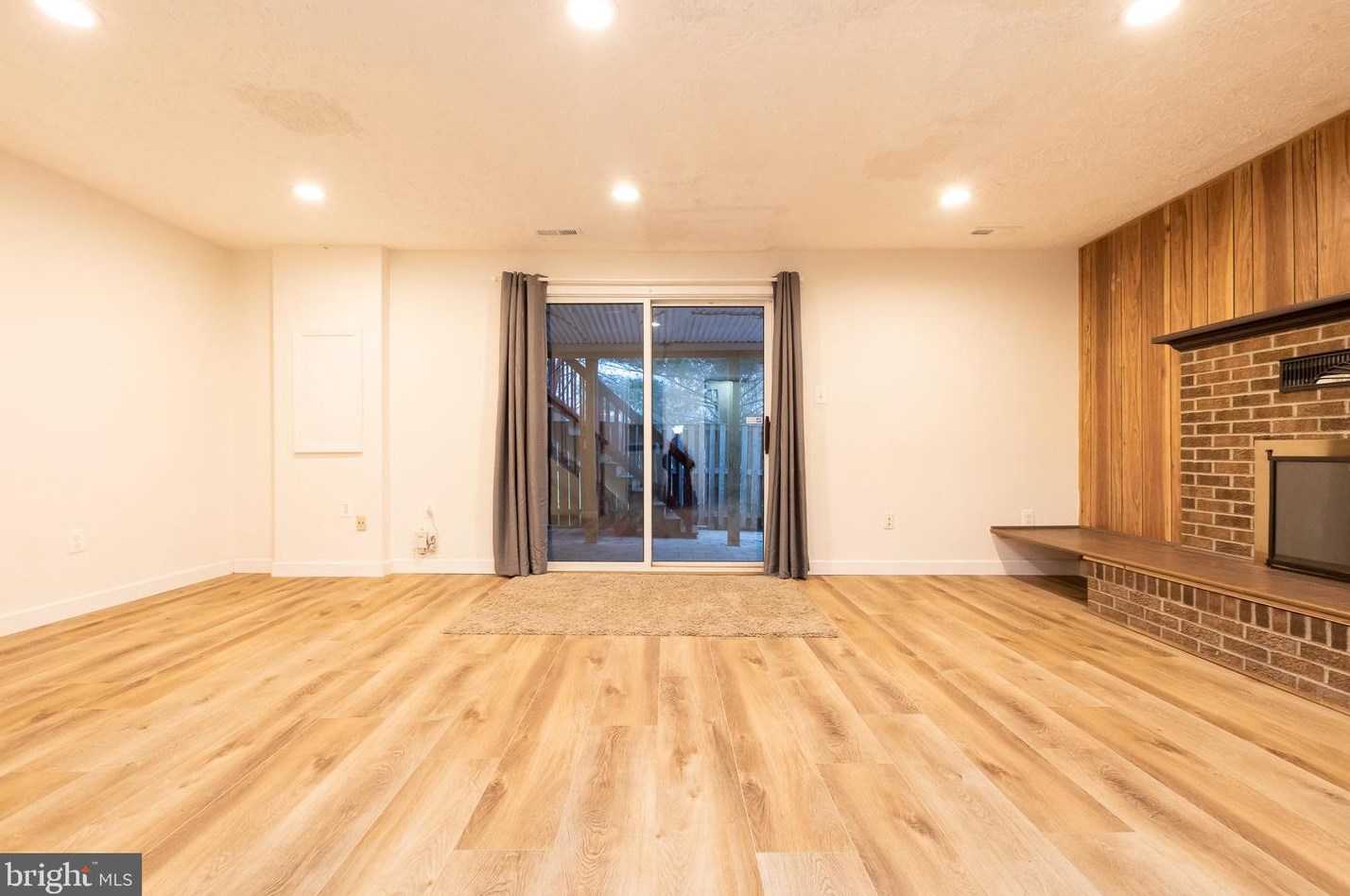 122 Holdcroft Ln, Gaithersburg MD  20878-2712 exterior