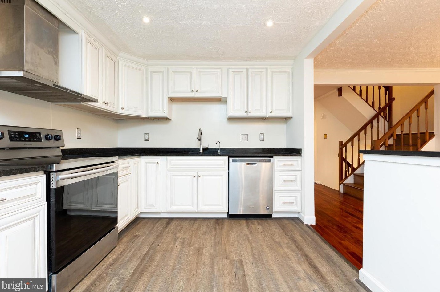 122 Holdcroft Ln, Gaithersburg MD  20878-2712 exterior