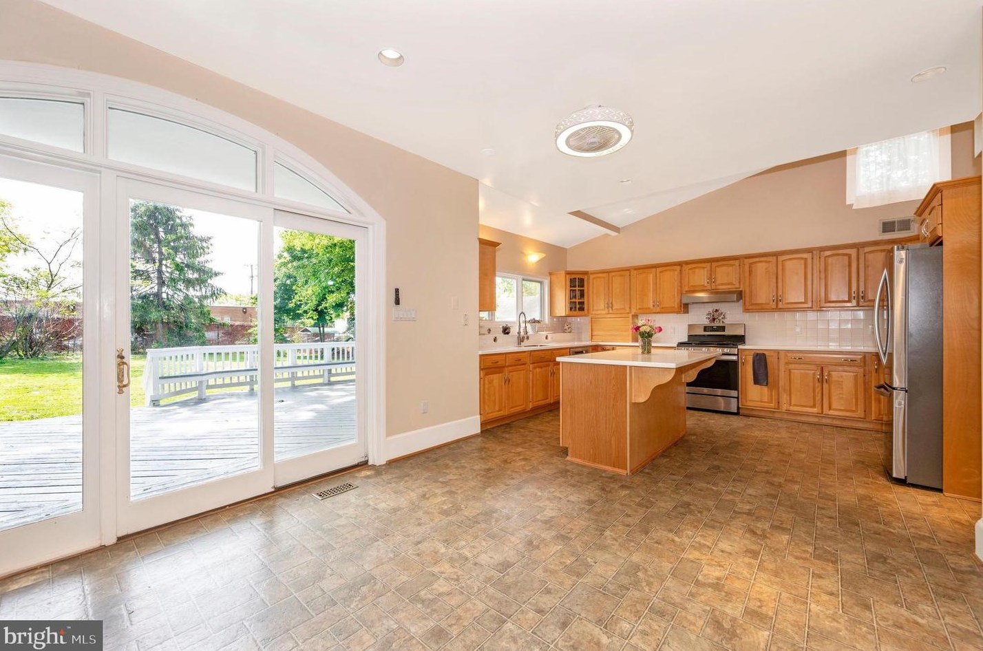 11 Brookes Ave, Gaithersburg MD  20877-2701 exterior