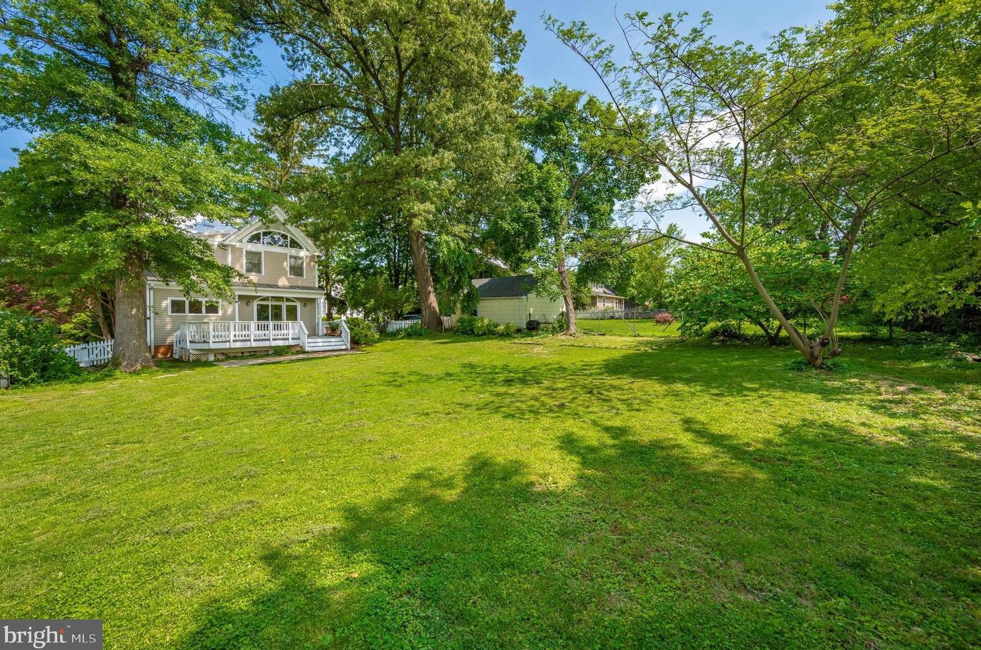11 Brookes Ave, Gaithersburg MD  20877-2701 exterior