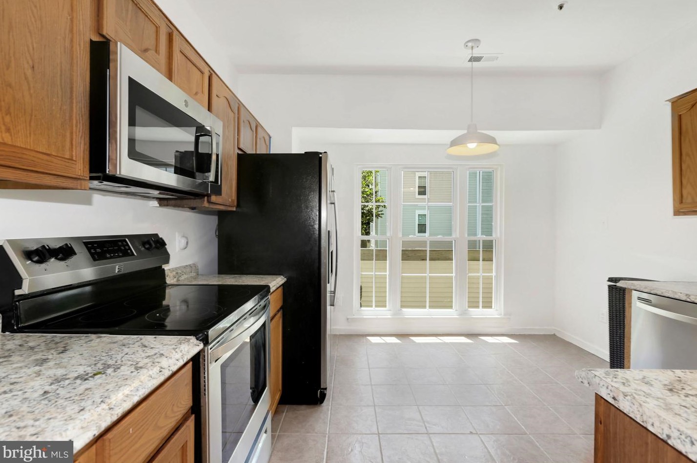 10239 Cove Ledge Ct, Gaithersburg MD  20886-1058 exterior