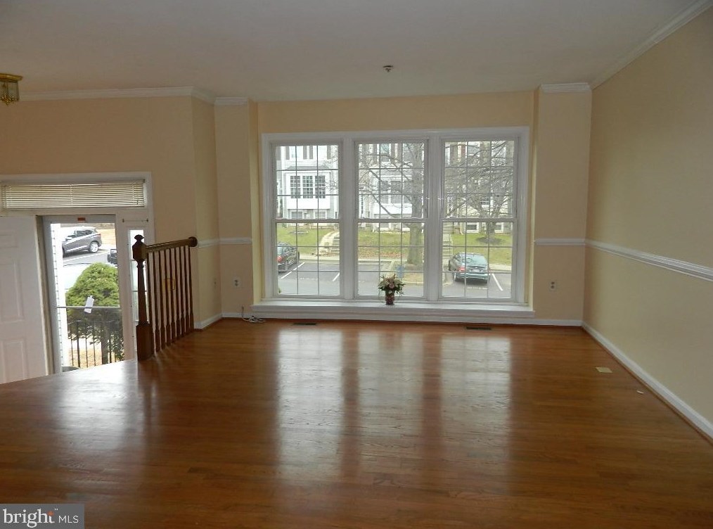 18520 Cherry Laurel Ln, Gaithersburg, MD 20879