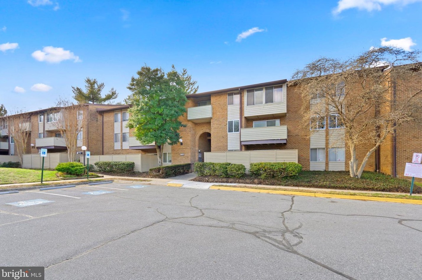 19413 Brassie Pl #204, Gaithersburg, MD 20886