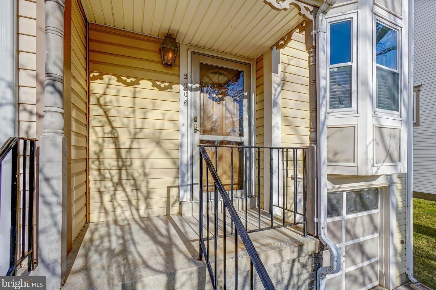2906 Schoolhouse Cir, Silver Spring, MD 20902