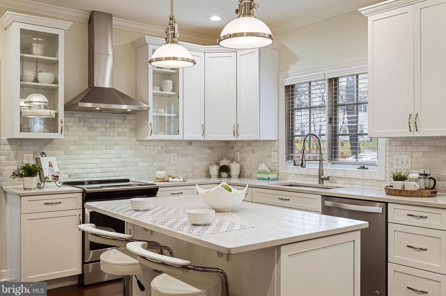 14013 Natia Manor Dr, Gaithersburg MD  20878-4858 exterior