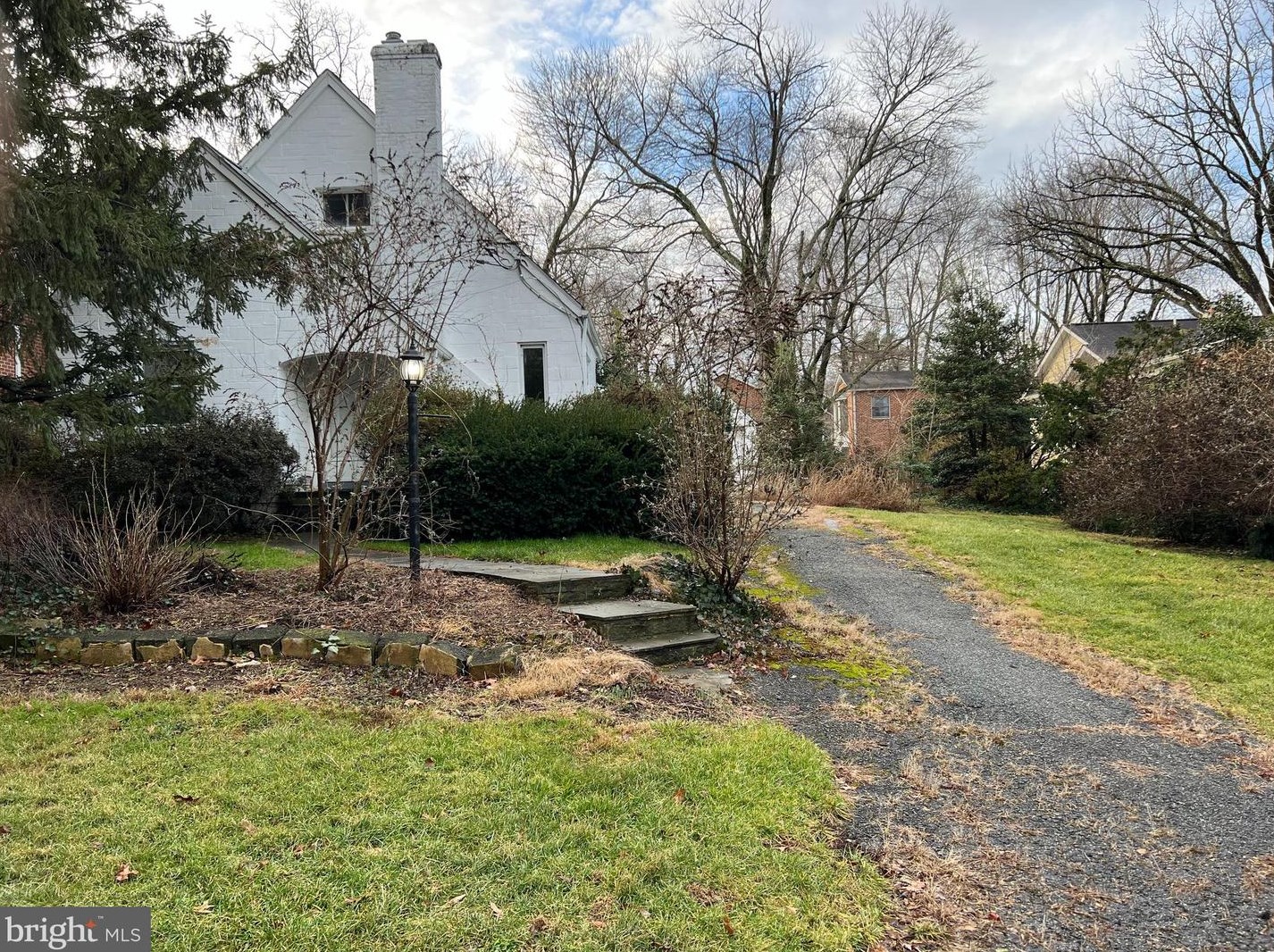 6018 Madawaska Rd, Bethesda, MD 20816-3107