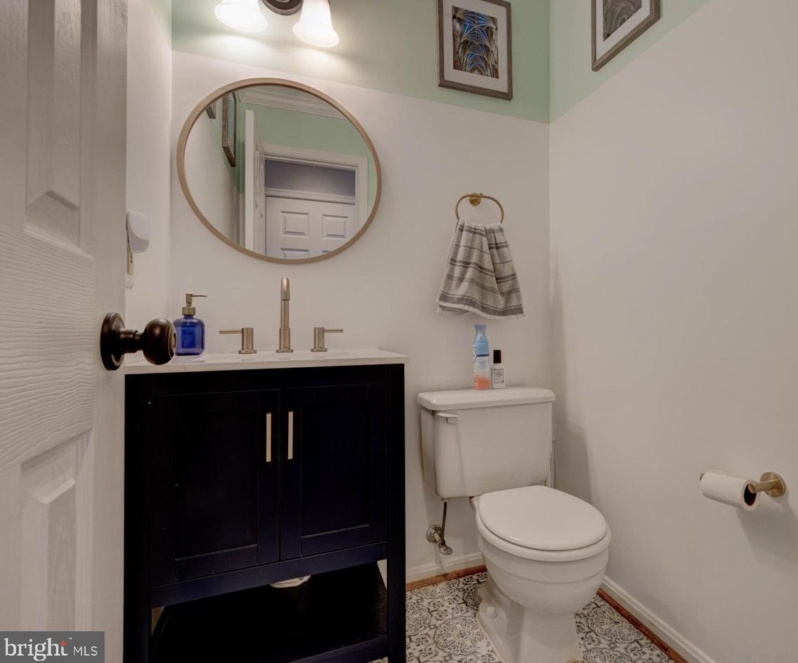 5 Marketree Ct, Gaithersburg MD  20886-4957 exterior