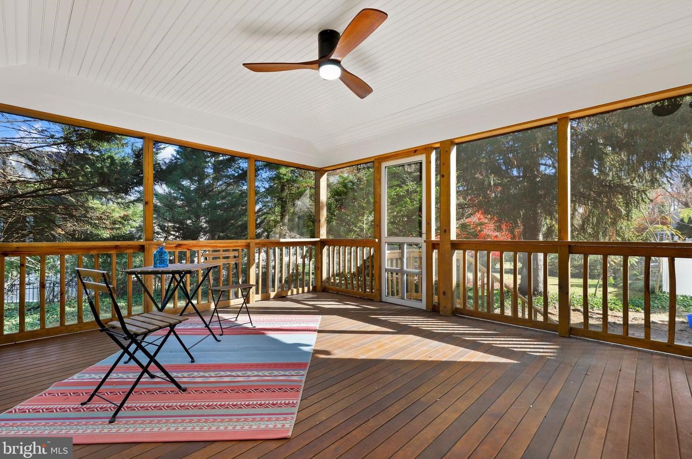 5909 Wilson Ln, Bethesda MD  20817-3854 exterior