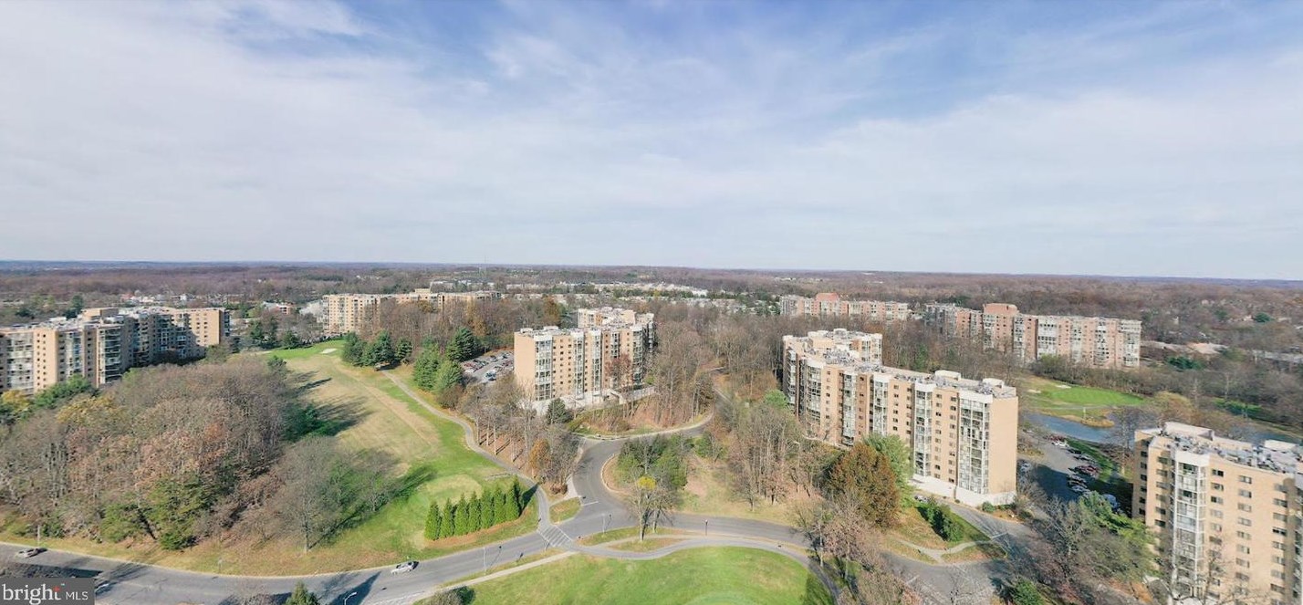3310 N Leisure World Blvd #422, Silver Spring, MD 20906