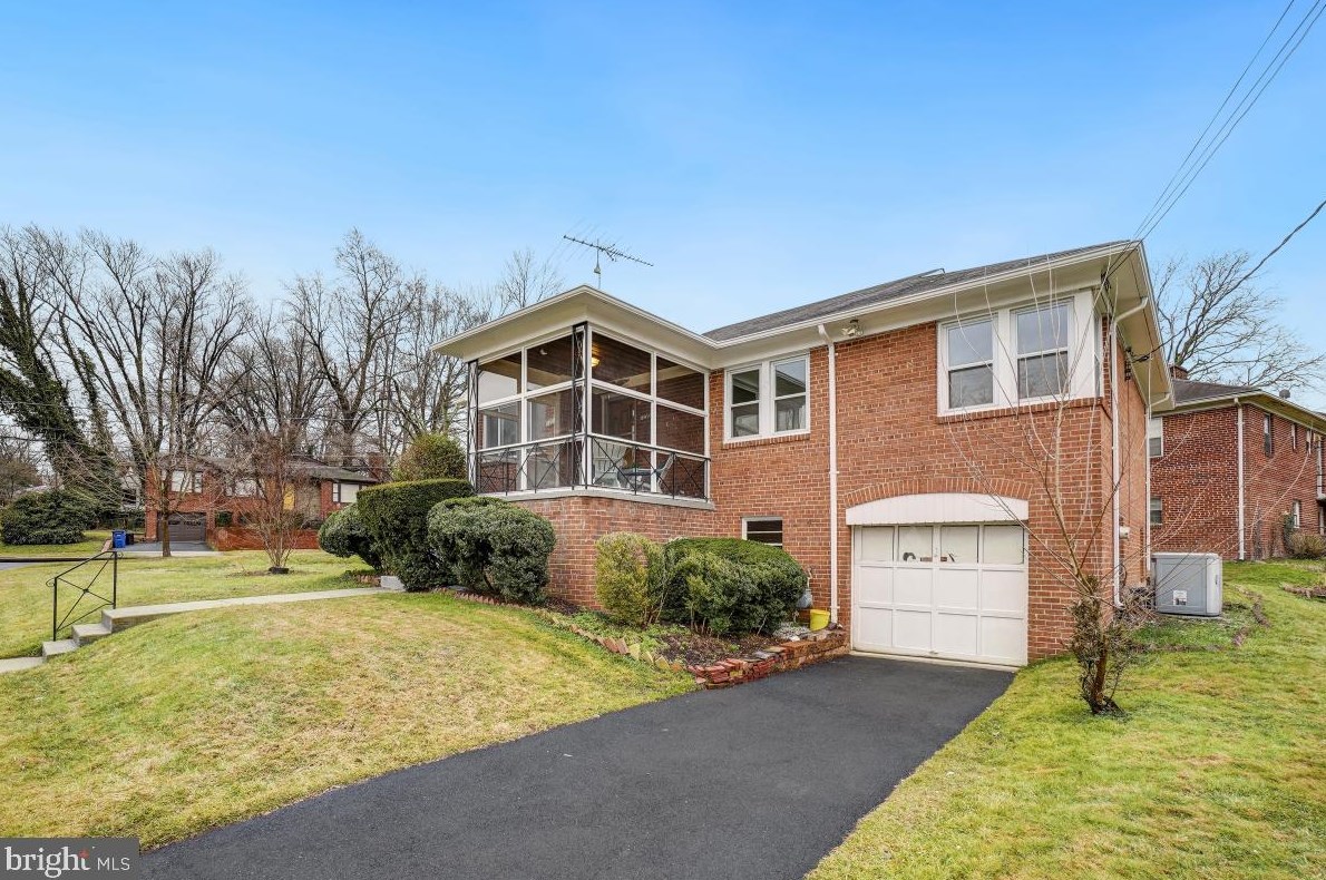 2300 Westview Dr, Silver Spring, MD 20910