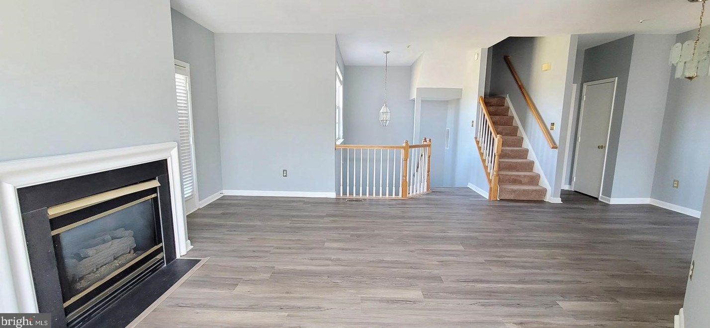 18093 Royal Bonnet Cir, Gaithersburg MD  20886-0443 exterior