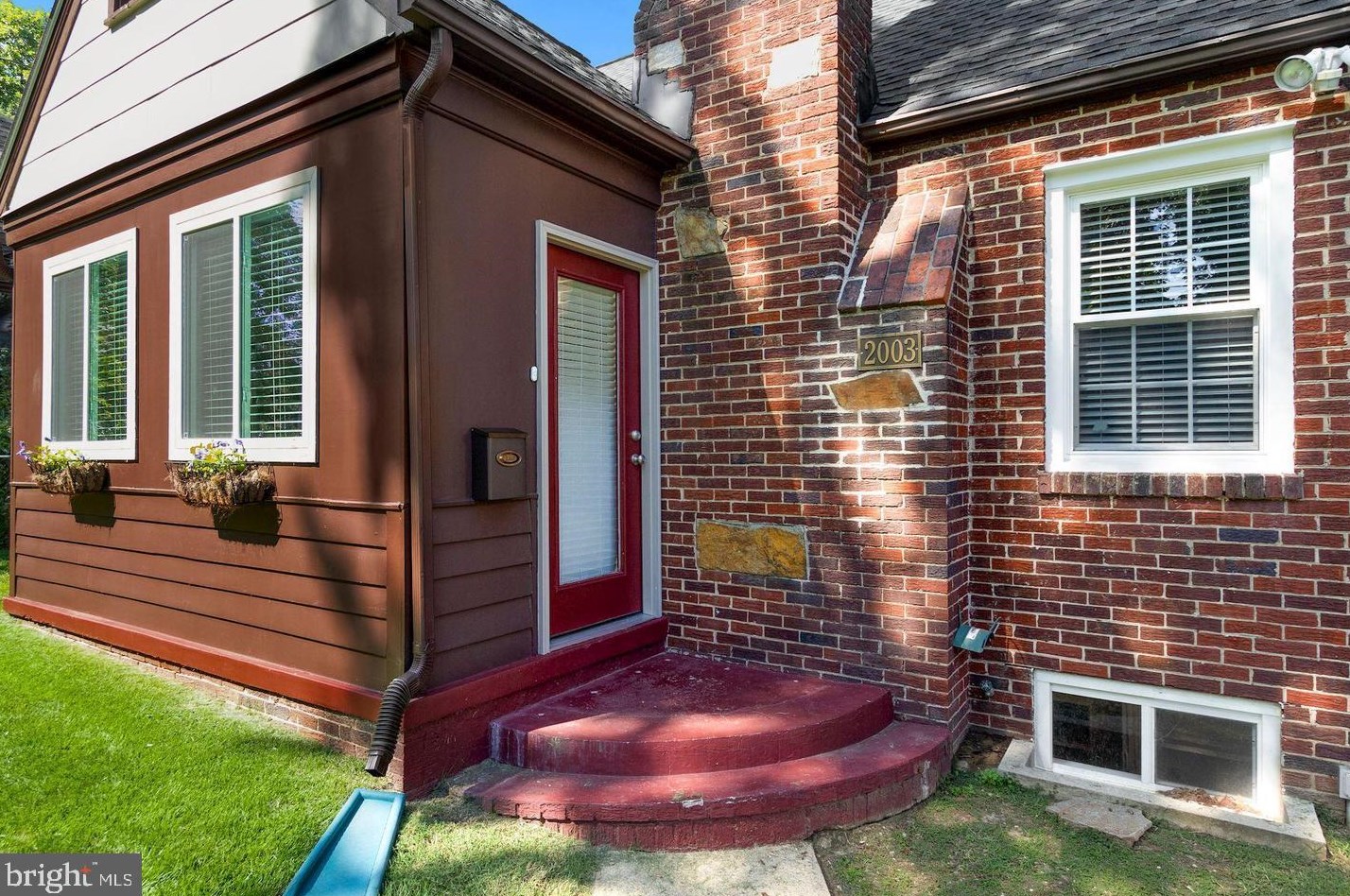 2003 Osborn Dr, Silver Spring, MD 20910