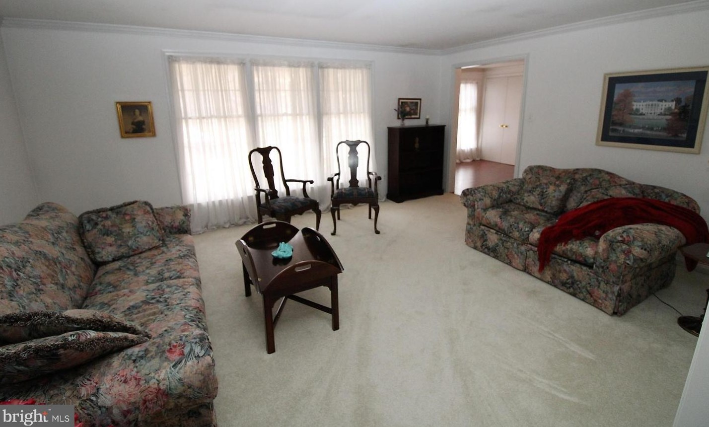 9529 Whetstone Dr, Gaithersburg MD  20886-3109 exterior